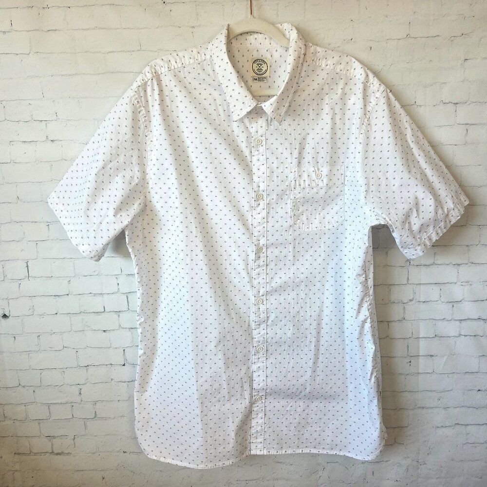 Voyager Mens 2XL Button Front Shirt White Geometric Print Short Sleeve Collar